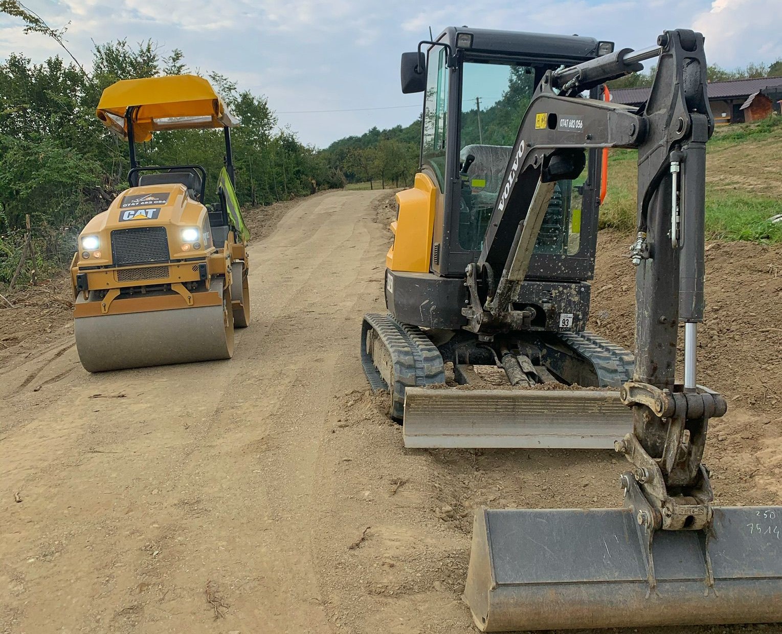 inchiriere utilaje miniexcavator